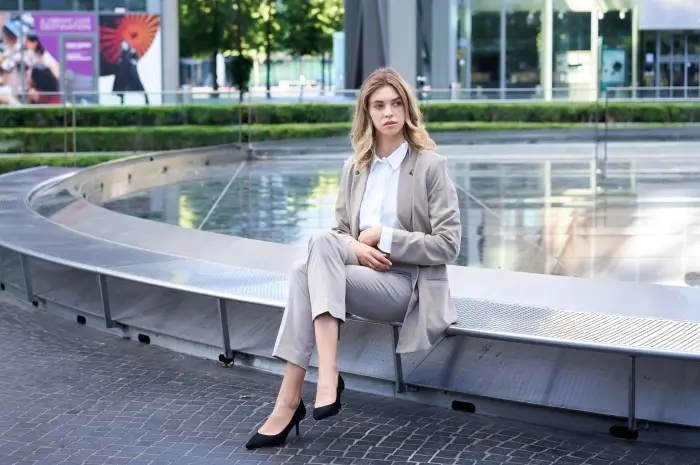 Inspirations for Fashionable and Comfortable Office Outfits